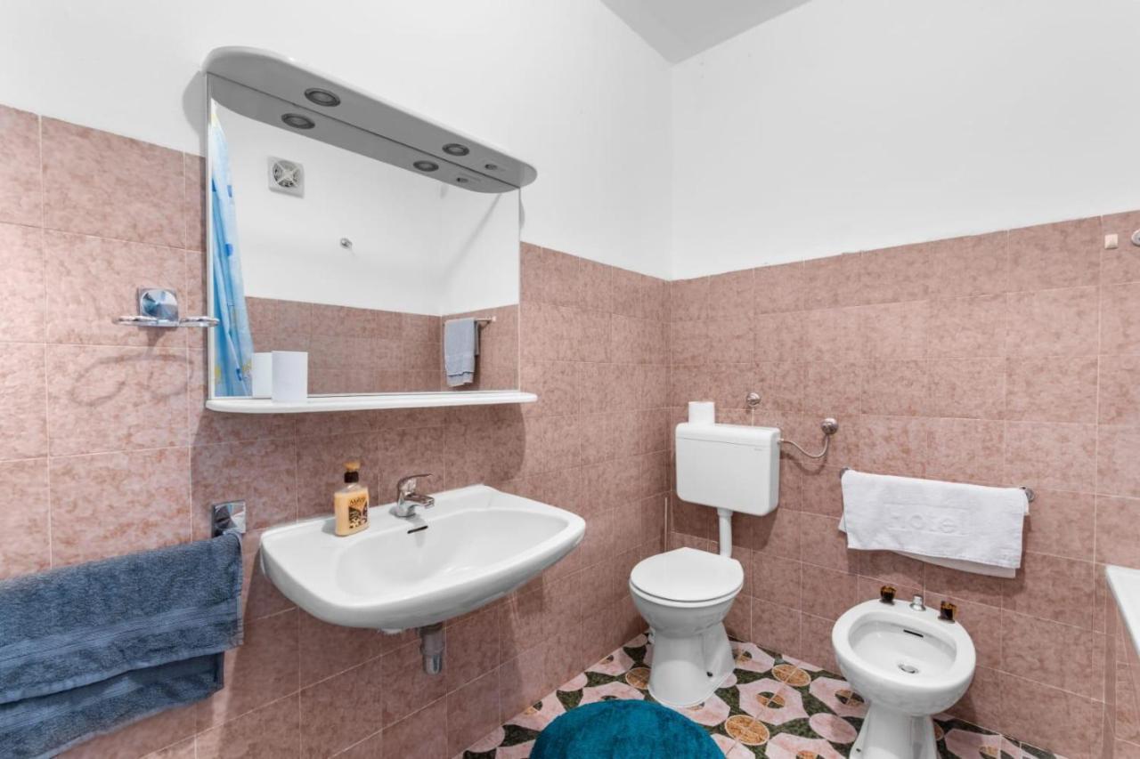 Apartmani Ella Рабац Экстерьер фото