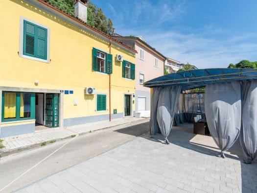 Apartmani Ella Рабац Экстерьер фото