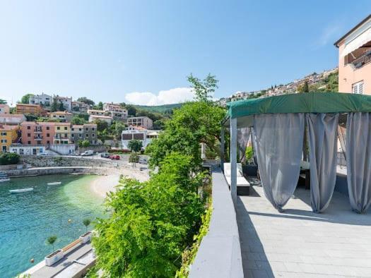 Apartmani Ella Рабац Экстерьер фото